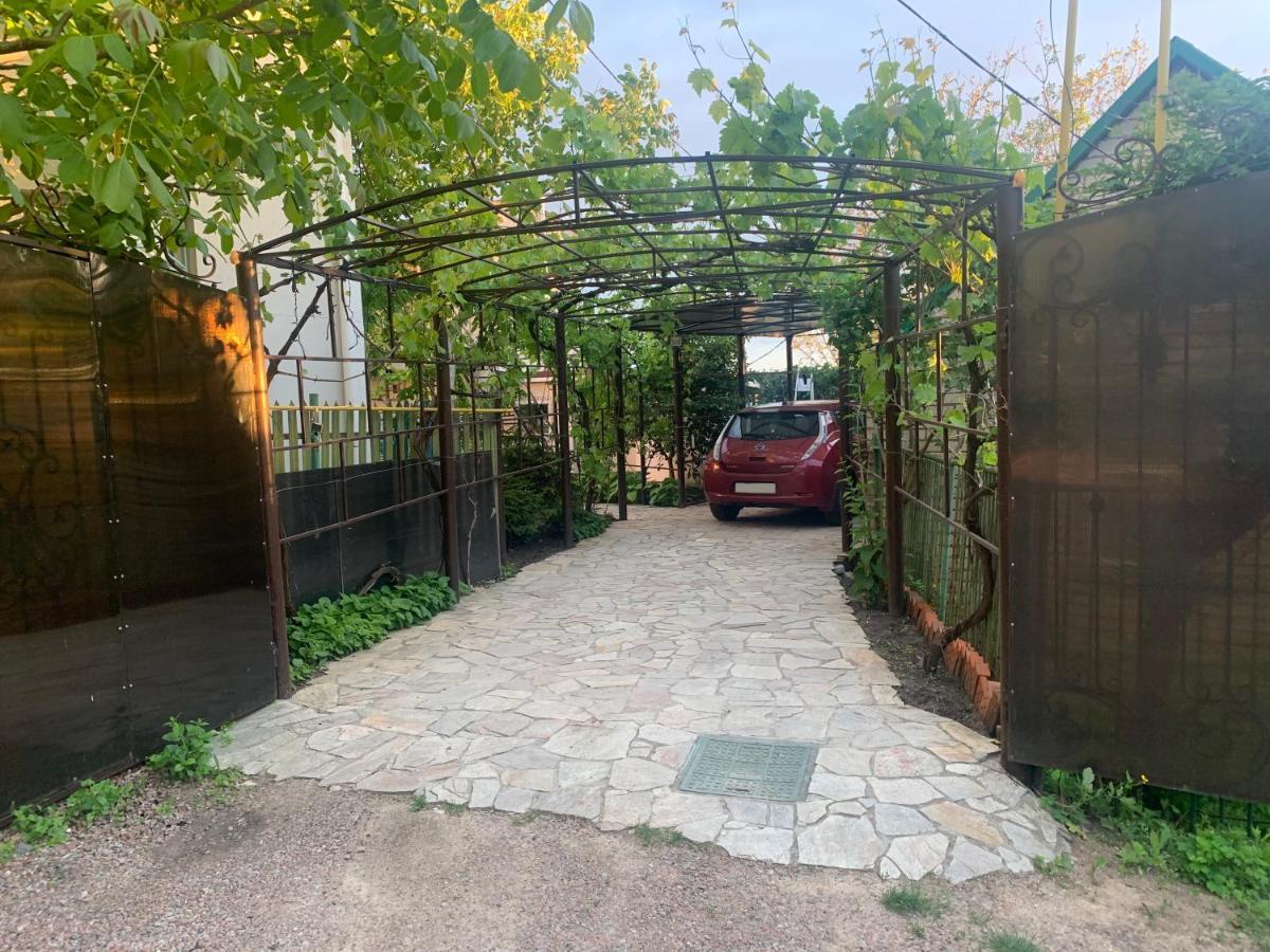 Guest House Dacha Nova Dofinivka Экстерьер фото