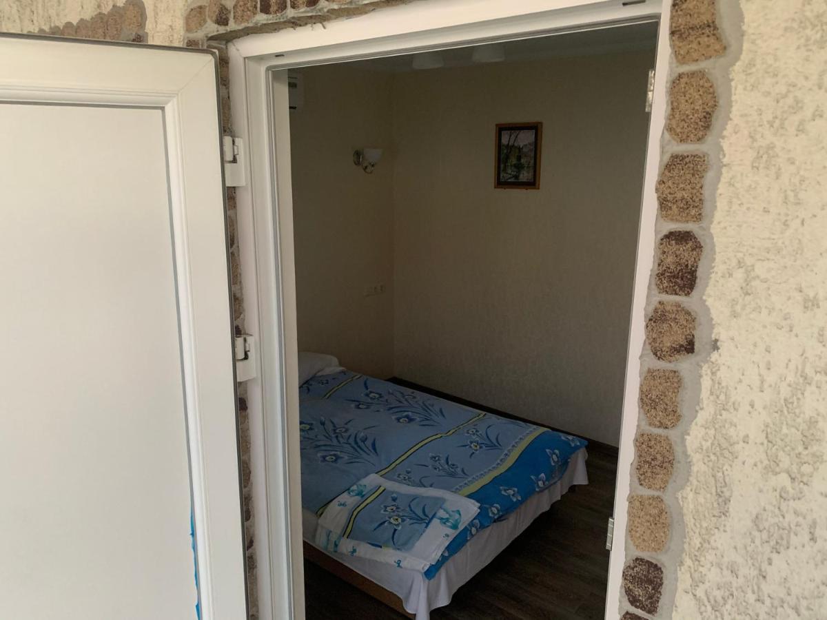 Guest House Dacha Nova Dofinivka Экстерьер фото