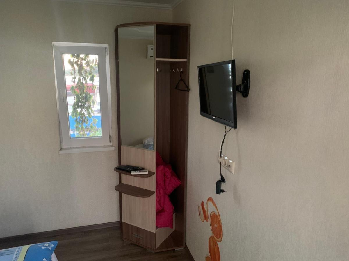 Guest House Dacha Nova Dofinivka Экстерьер фото